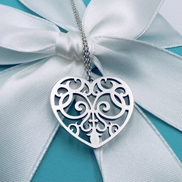 Tiffany & Co. 20” Enchant Heart Necklace in Silver with Pouch and Box - Picture 2 of 9